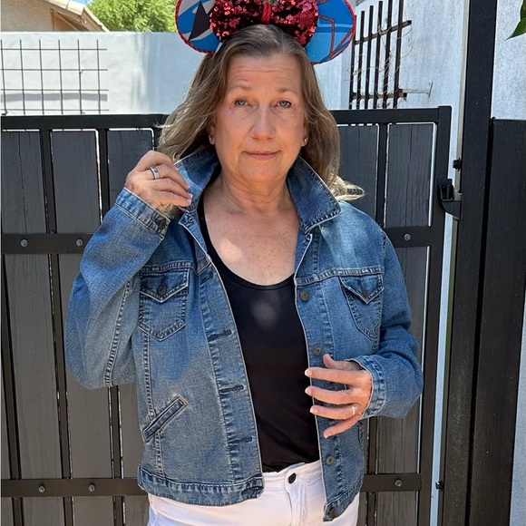 Disney - One of a Kind, Unique -
Item Name: (Mickey) Aviator Jacket - denim - Picture 5 of 11